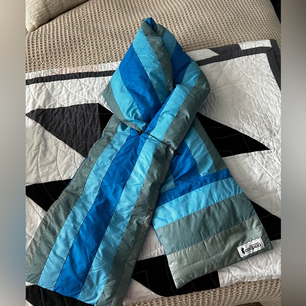 NWT Cotopaxi Fuego Down Scarf